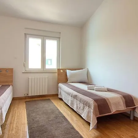 Vila Dzana *